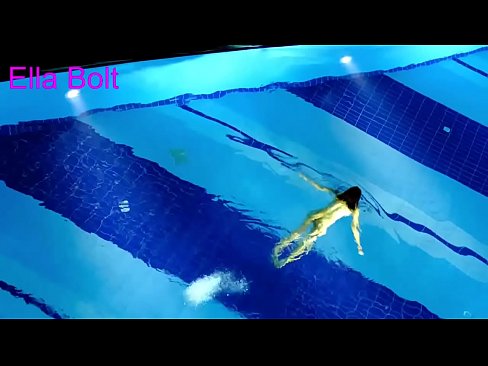❤️ 나는 보는 것을 멈출 수 없다, 젊은 금발이 ELLA BOLT 리조트 수영장에서 누드로 수영하다 적발 포르노 포르노에서 ko.taxiporec.top ❌️❤